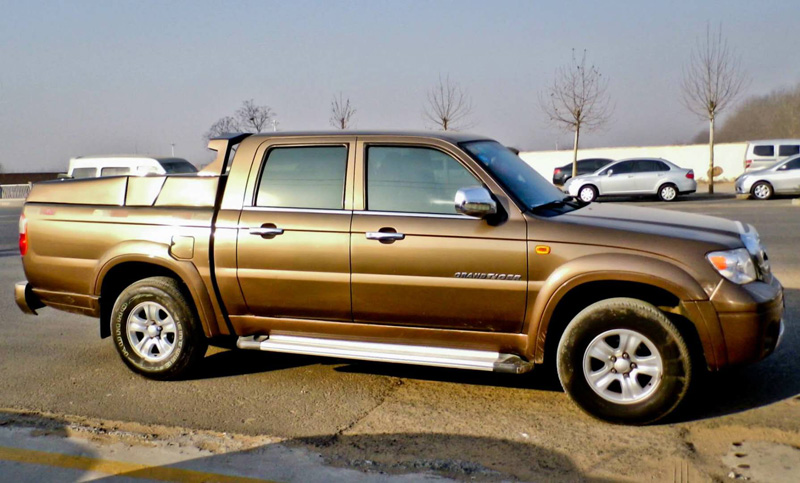 鯊魚王多變體汽車智能皮卡后箱蓋 鯊魚王多變體汽車智能皮卡后箱蓋