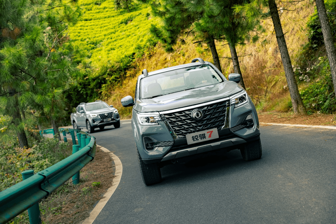 鯊魚(yú)王多變體汽車(chē)智能皮卡后箱蓋 鯊魚(yú)王多變體汽車(chē)智能皮卡后箱蓋