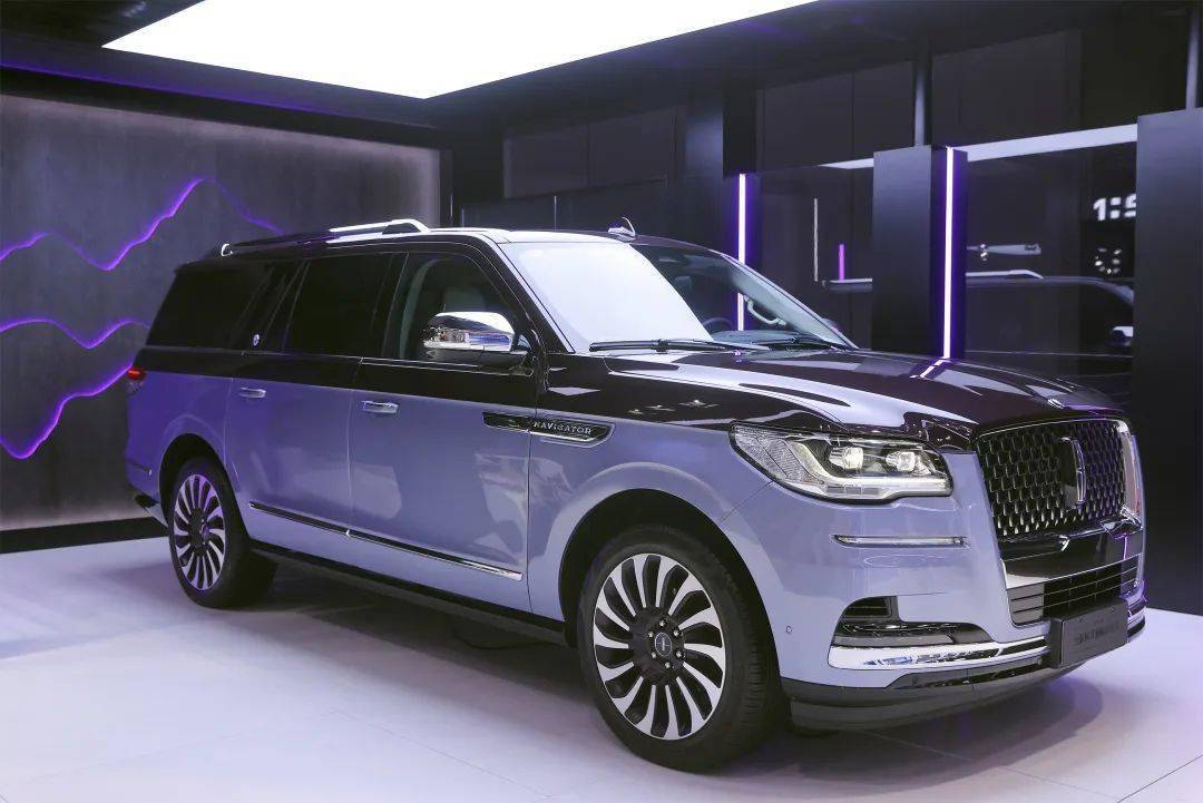 鯊魚王多變體汽車智能皮卡后箱蓋 鯊魚王多變體汽車智能皮卡后箱蓋