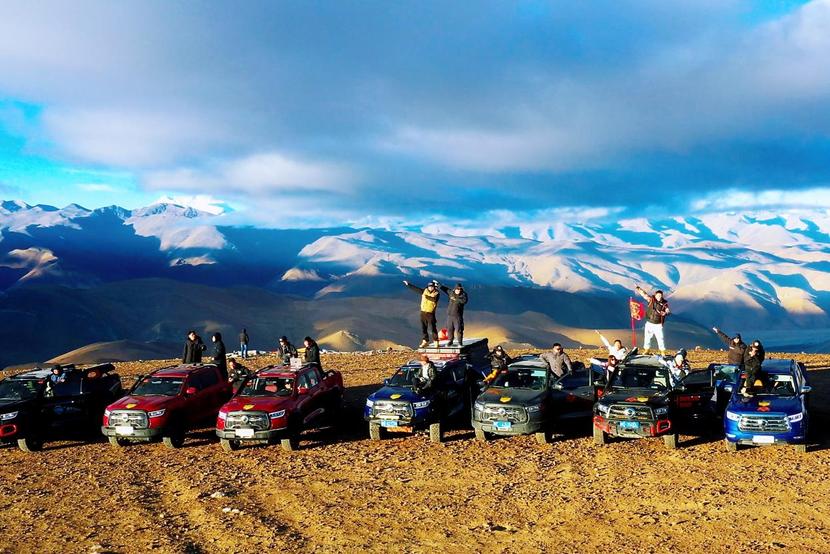 鯊魚王多變體汽車智能皮卡后箱蓋 鯊魚王多變體汽車智能皮卡后箱蓋