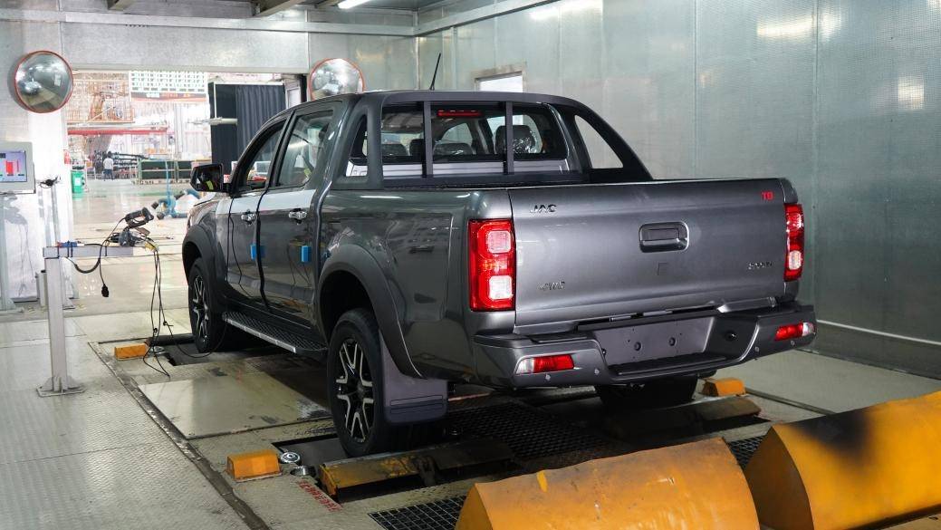 鯊魚(yú)王多變體汽車智能皮卡后箱蓋