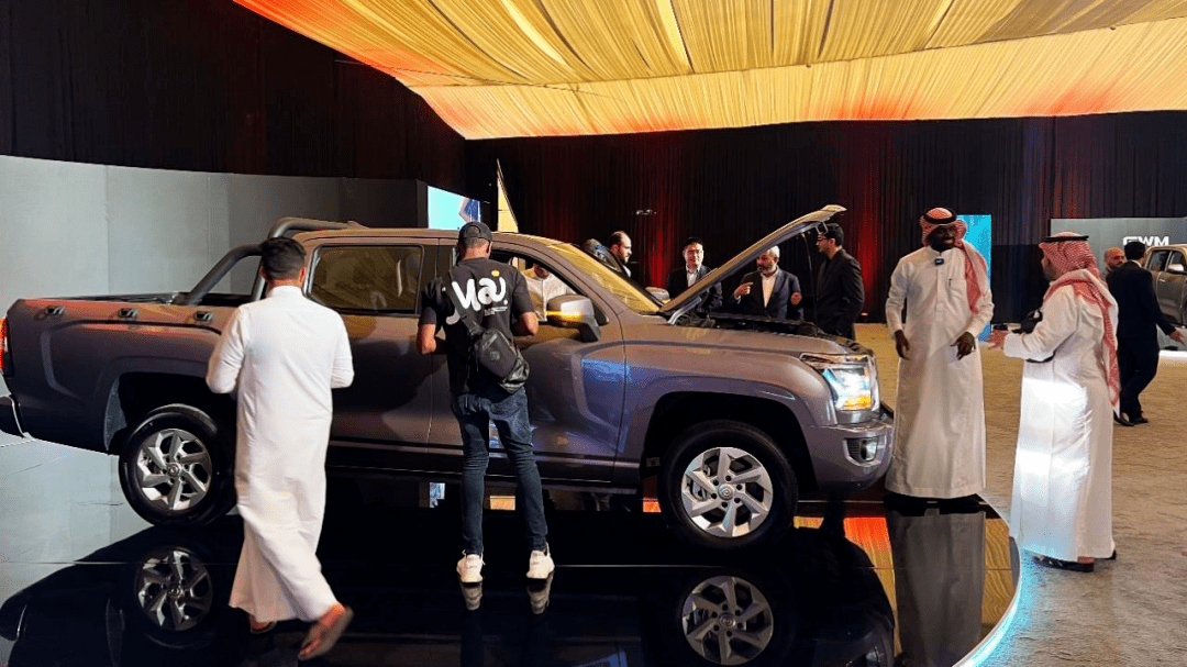 鯊魚王多變體汽車智能皮卡后箱蓋 鯊魚王多變體汽車智能皮卡后箱蓋