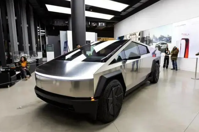 鯊魚王多變體汽車智能皮卡后箱蓋 鯊魚王多變體汽車智能皮卡后箱蓋